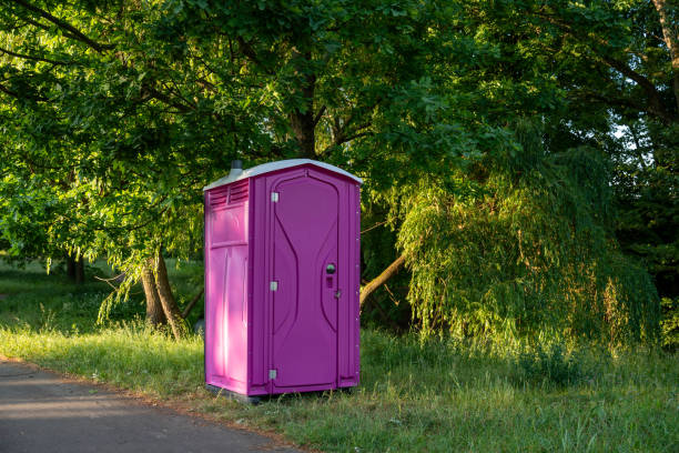 Portable Toilet Options We Offer in Shamrock, TX